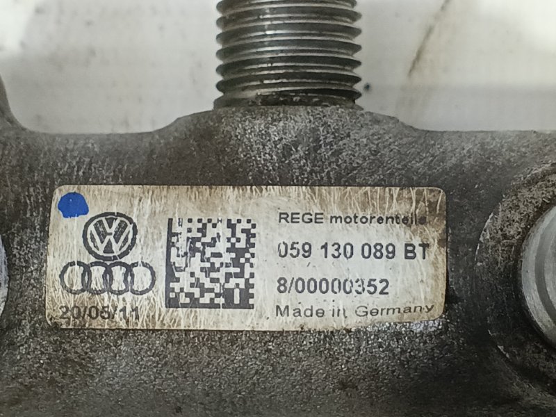 Топливная рампа Volkswagen Touareg 2012 7P5,7P6