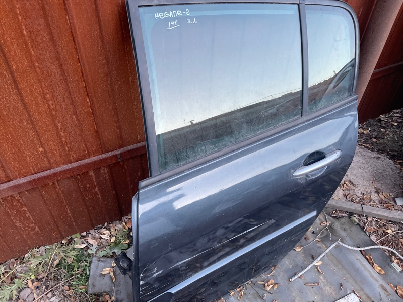 Дверь Renault Megane 2006