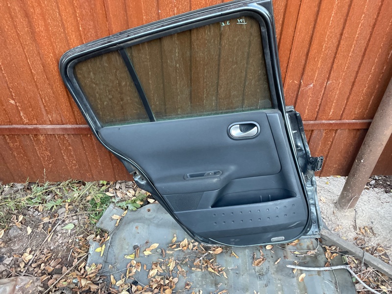 Дверь Renault Megane 2006
