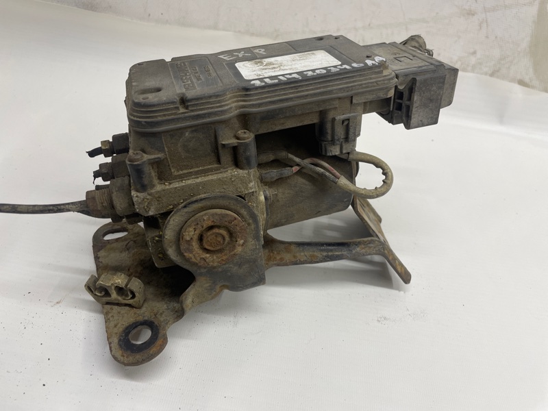 Блок ABS Ford Expedition 2000 UN93
