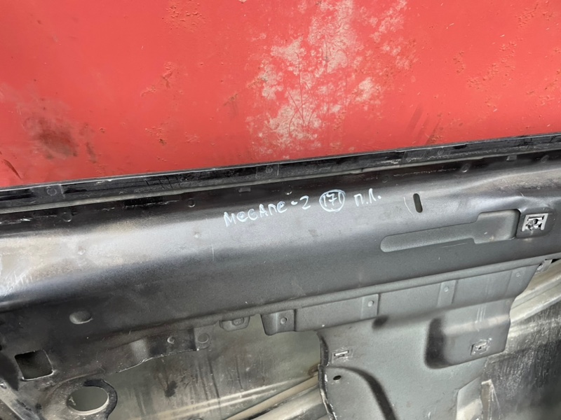 Дверь Renault Megane 2006