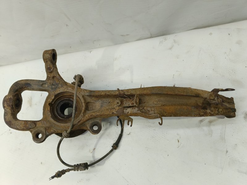 Кулак поворотный Volkswagen Touareg 2012 7P5,7P6