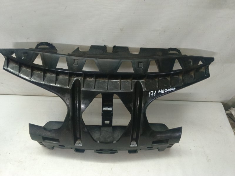 Кронштейн бампера Renault Megane 2006