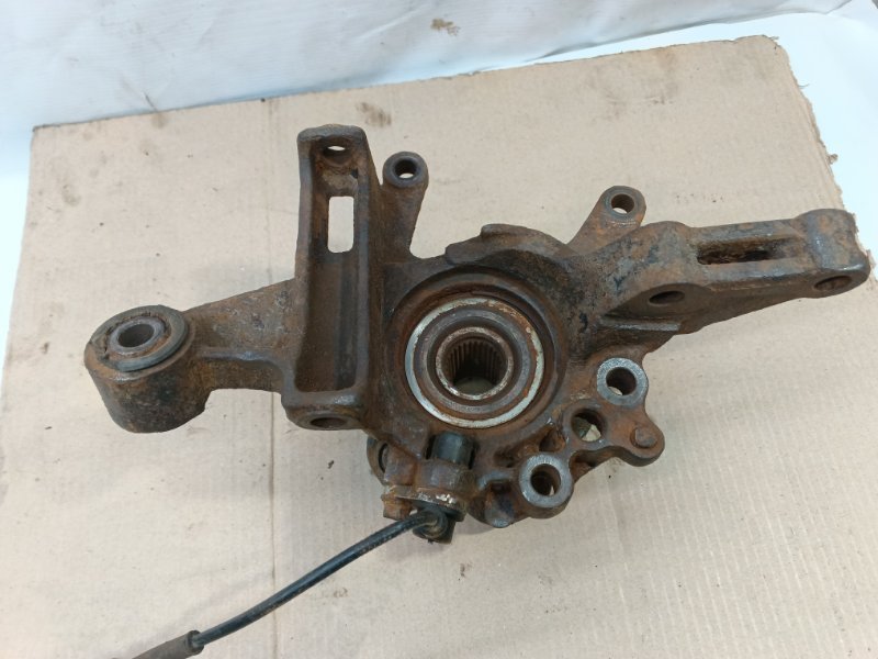 Кулак поворотный Nissan X-Trail 2002 NT30