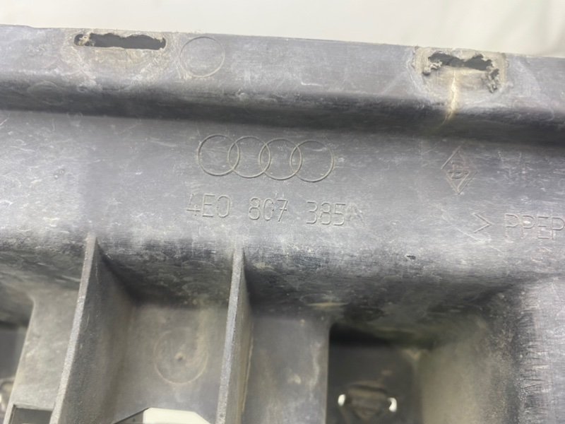 Кронштейн бампера Audi A 8 2005 4E2, 4E8