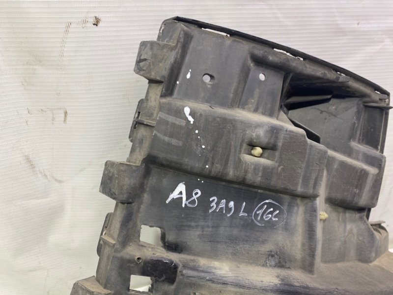 Кронштейн бампера Audi A 8 2005 4E2, 4E8