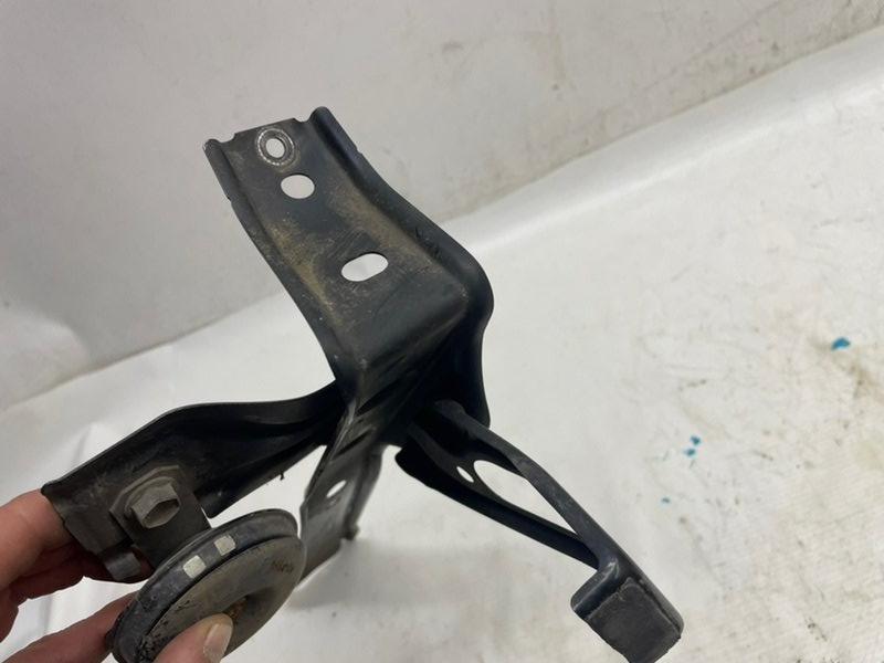 Кронштейн замка капота Toyota Rav 4 2013 A40