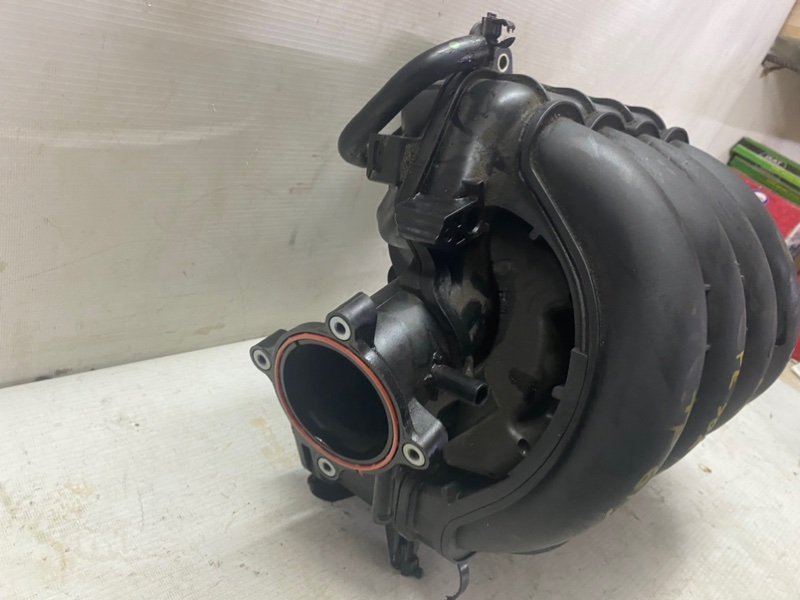 Впускной коллектор Mazda CX-30 2020