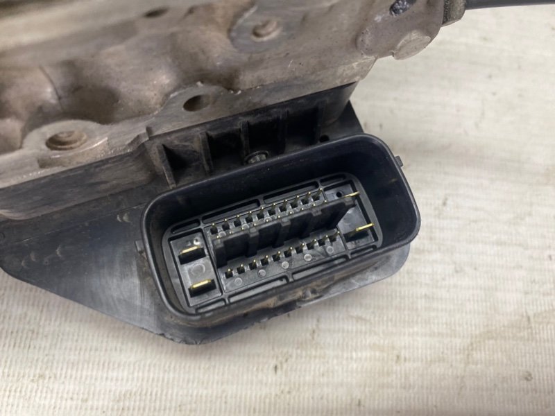 Блок ABS Toyota Rav 4 2013 A40