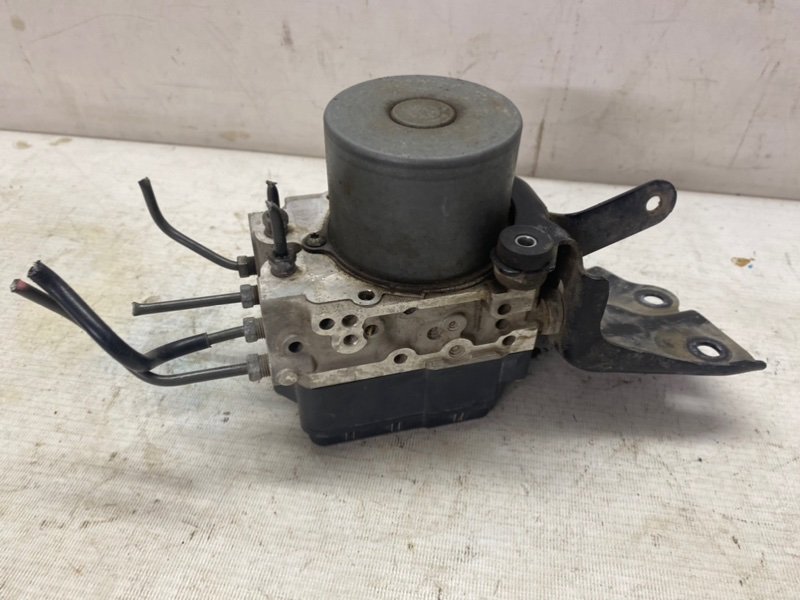 Блок ABS Toyota Rav 4 2013 A40