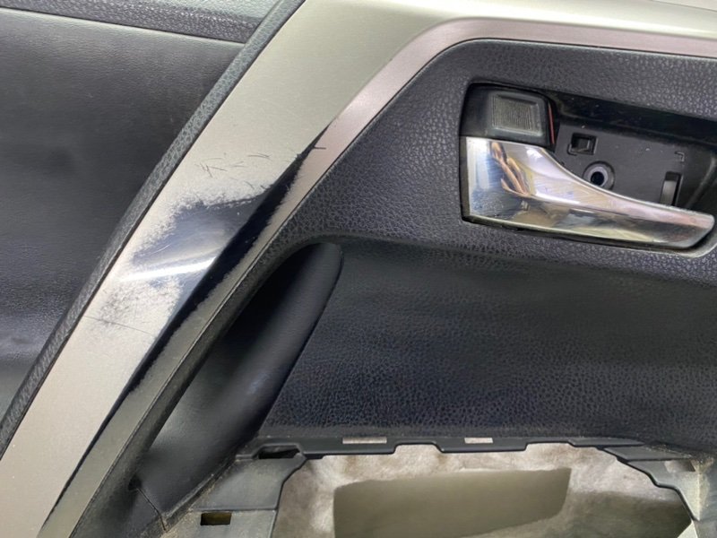 Обшивка двери Toyota Rav 4 2013 A40