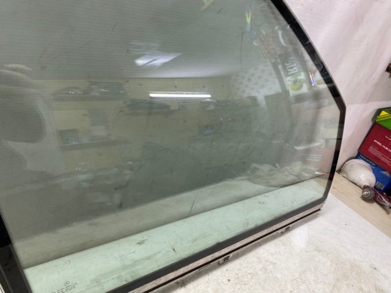 Стекло двери Mercedes-Benz S-Class 1992 W140