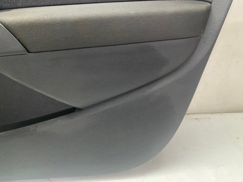 Обшивка двери Volkswagen Polo 2011