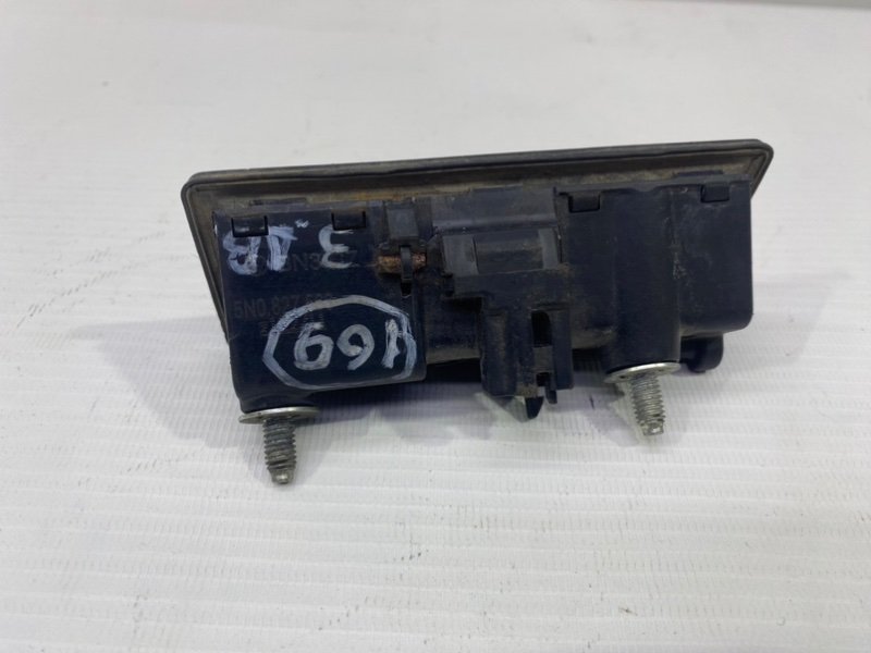 Кнопка открывания багажника Volkswagen Touareg 2012 7P5,7P6