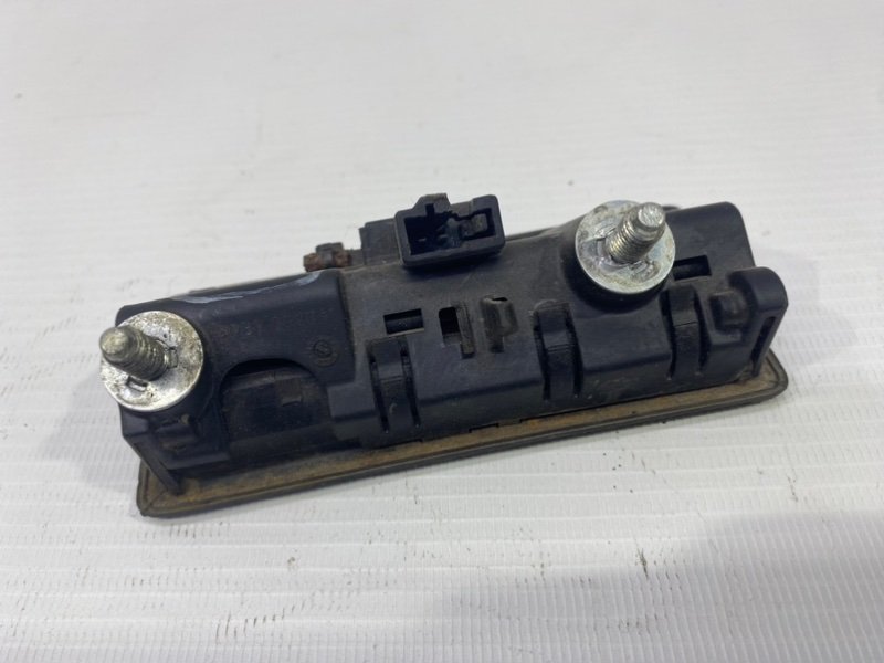 Кнопка открывания багажника Volkswagen Touareg 2012 7P5,7P6