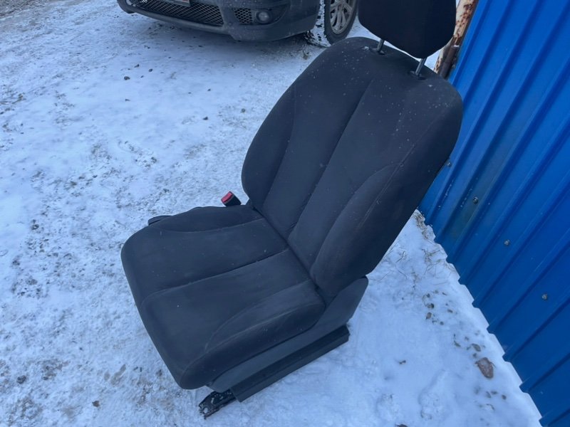 Сиденья Nissan Tiida 2007