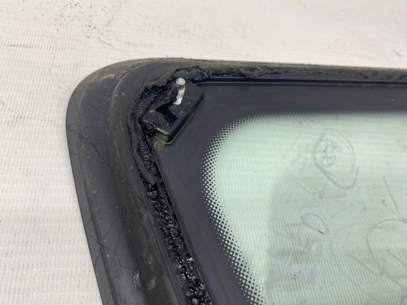 Стекло кузовное глухое Kia Ceed 2007 ED