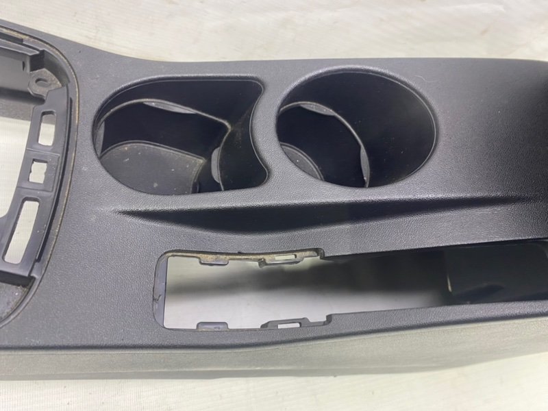 Консоль Kia Ceed 2007 ED