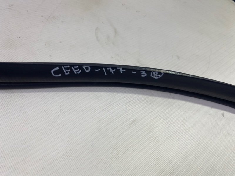 Уплотнитель кузова Kia Ceed 2007 ED