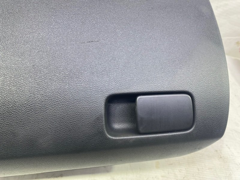 Бардачок Volkswagen Polo 2011