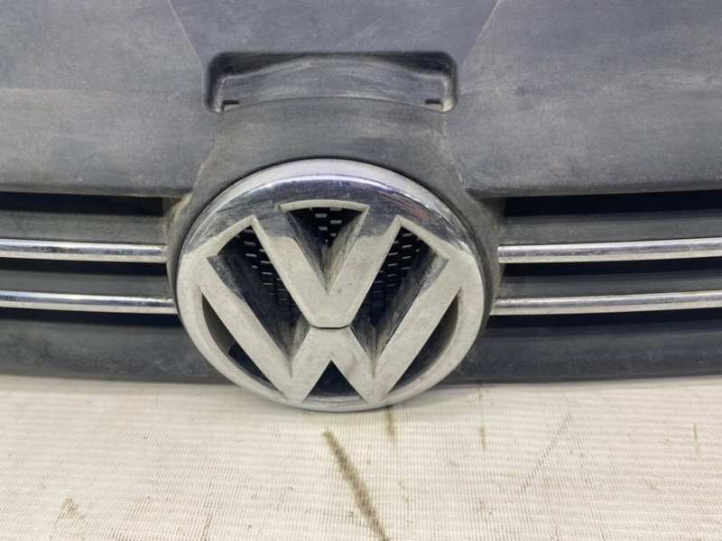 Решетка радиатора Volkswagen Polo 2011