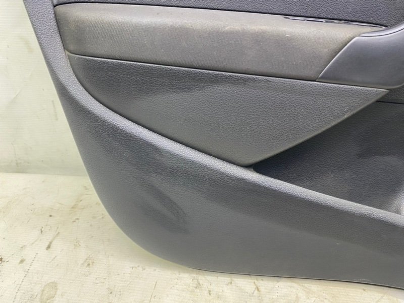 Обшивка двери Volkswagen Polo 2011