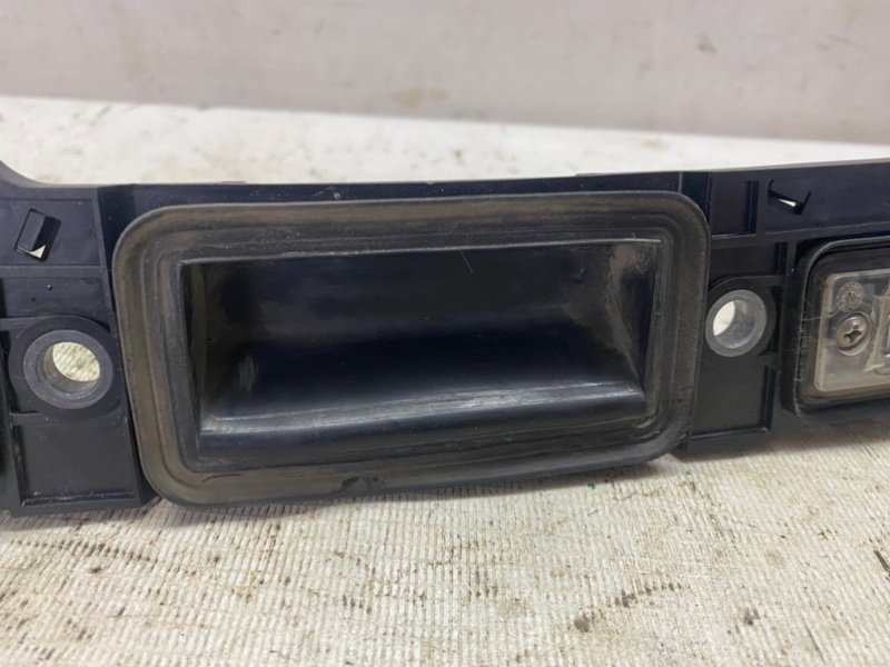 Кнопка открывания багажника Volkswagen Jetta 2007 1K2