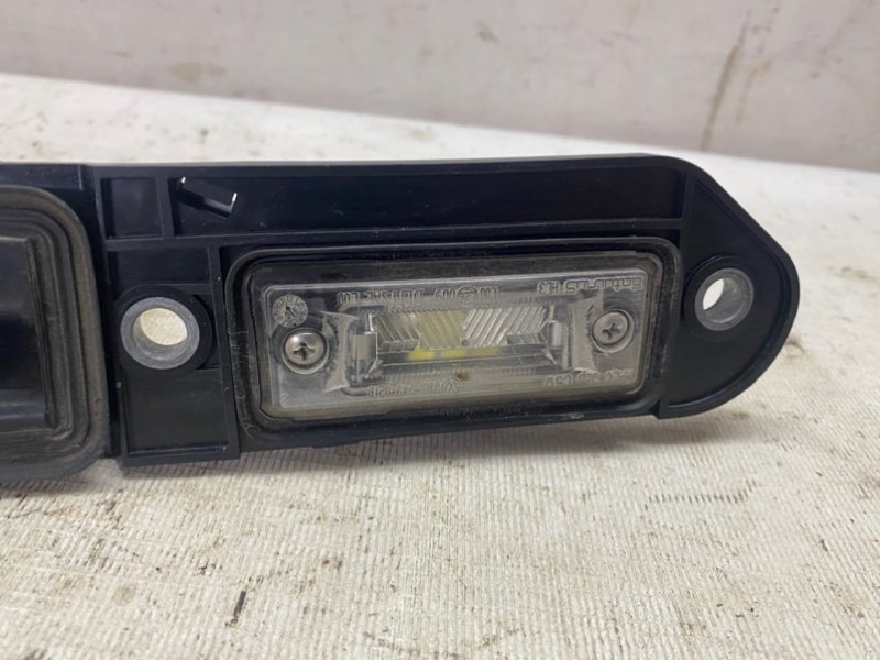 Кнопка открывания багажника Volkswagen Jetta 2007 1K2