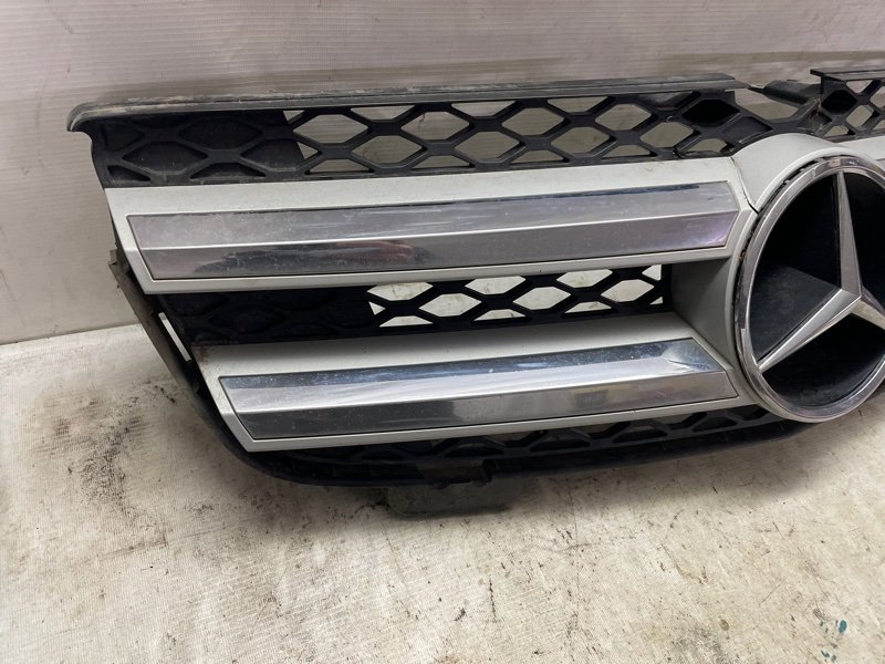 Решетка радиатора Mercedes-Benz GL-Class 2007 X164