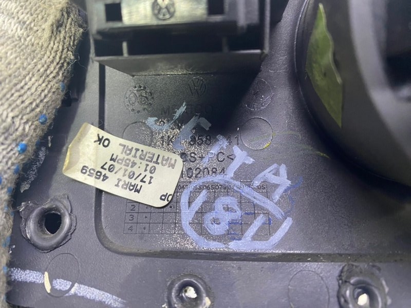 Переключатель света фар Volkswagen Jetta 2007 1K2