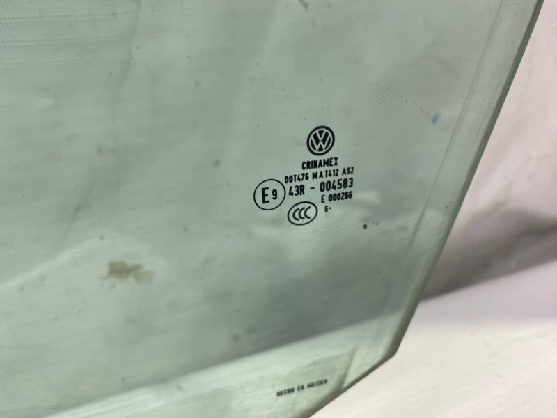 Стекло Volkswagen Jetta 2007 1K2