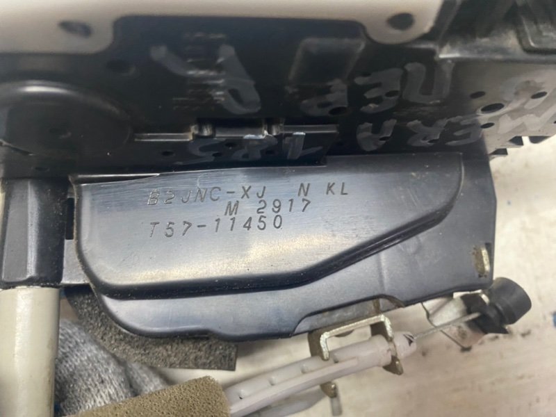 Замок двери Nissan Almera 2015 G15