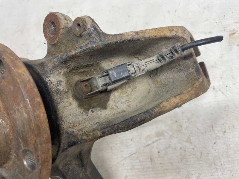 Кулак поворотный Ford C-Max 2003-2010 С214