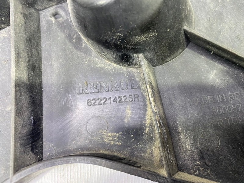 Кронштейн бампера Renault Duster 2013