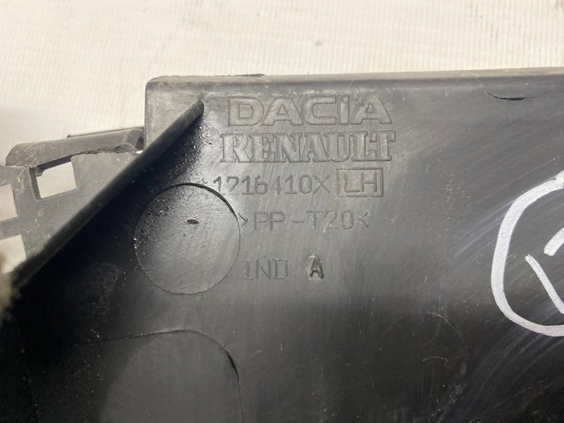Жабо Renault Duster 2013