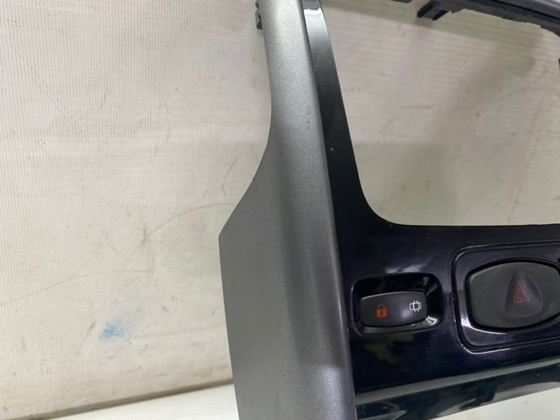 Рамка магнитолы Renault Duster 2013