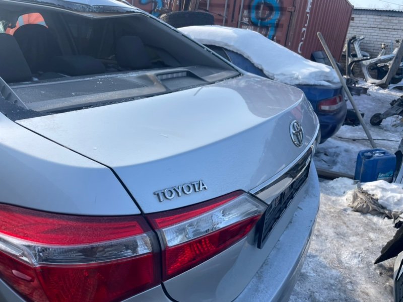 Крышка багажника Toyota Corolla 2014