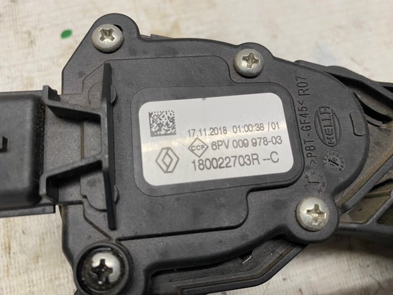 Педаль газа Renault Duster 2019