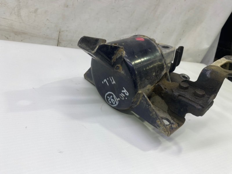 Подушка двигателя Kia Rio 2010