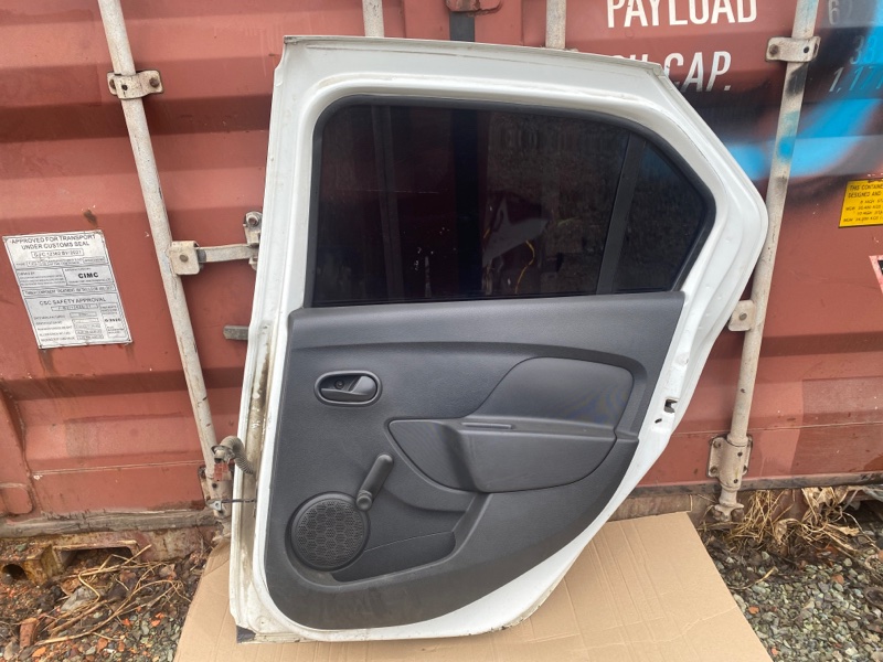 Дверь Renault Logan 2018 L8