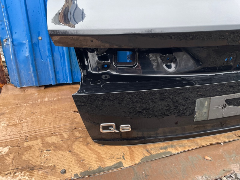 Крышка багажника Audi Q8 2021