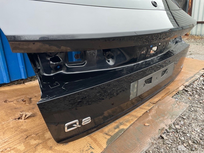 Крышка багажника Audi Q8 2021