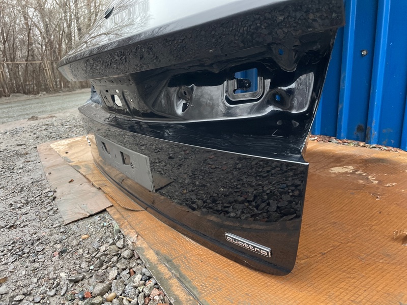 Крышка багажника Audi Q8 2021