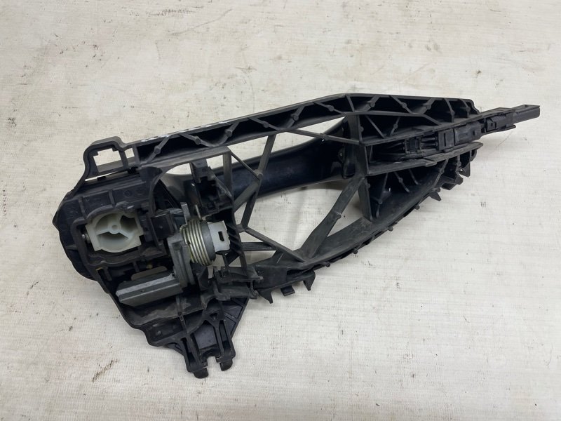 Ручка двери наружная Audi Q8 2021