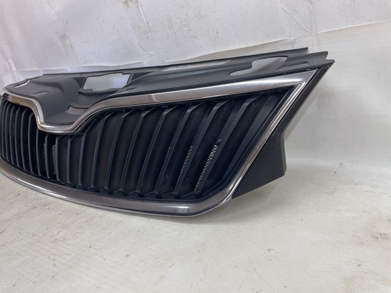 Решетка радиатора Skoda Rapid 2018