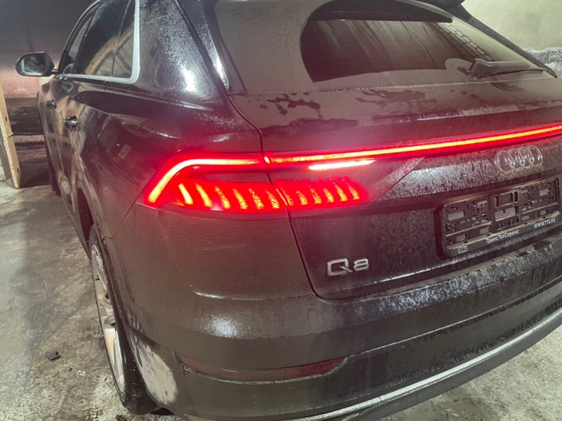 Фонарь Audi Q8 2021