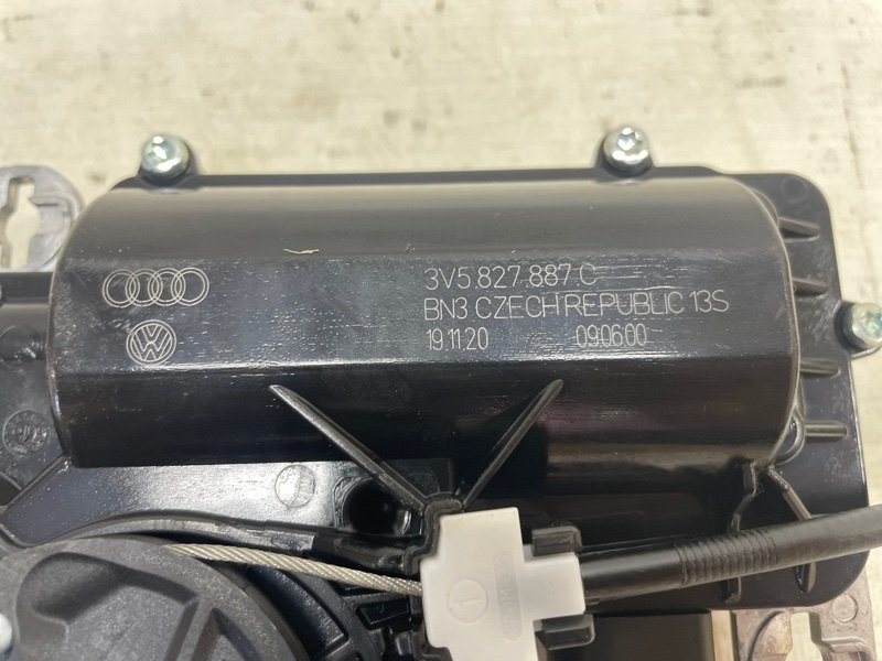 Электропривод багажника Audi Q8 2021
