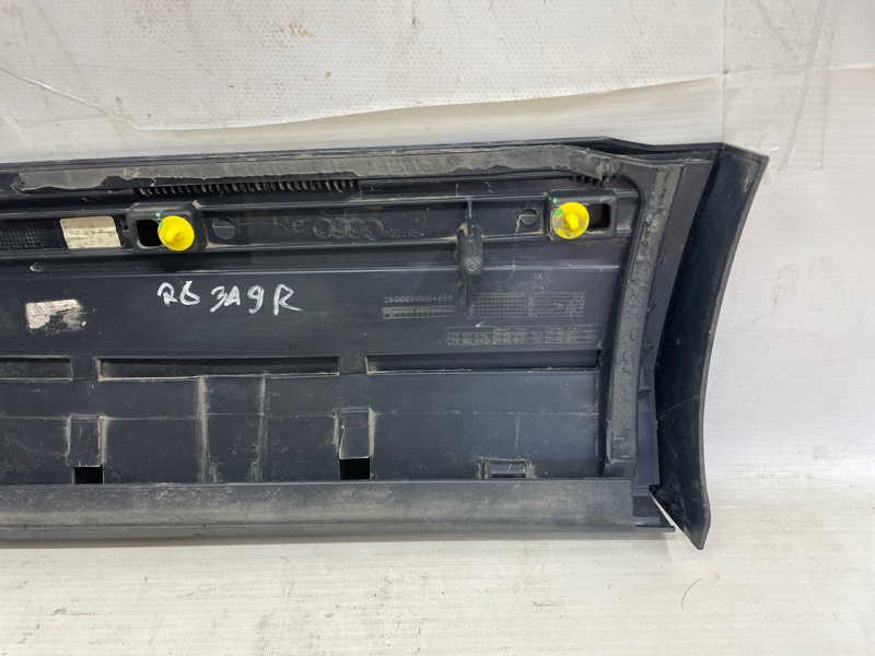 Накладка двери Audi Q8 2021