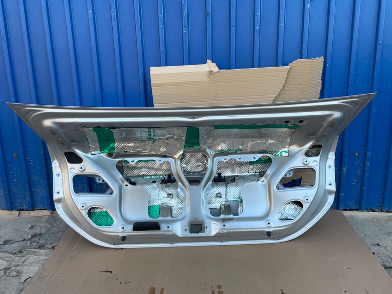 Крышка багажника Toyota Corolla 2014