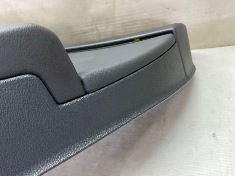 Обшивка двери Audi Q8 2021